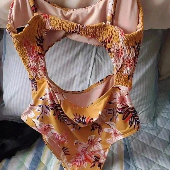 ☆☆☆Bathing suit - Picture 4 of 5